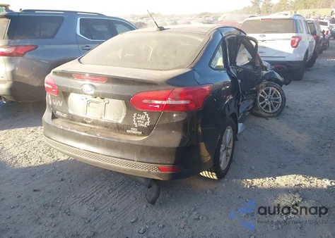 2016 Ford Focus Se z USA, uszkodzony, nr VIN 1FADP3F2XGL244454